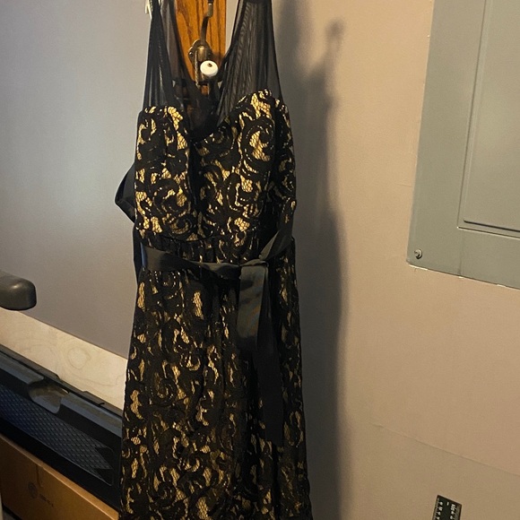 Torrid Black and Gold Backless Lace Dress women’s cocktail size 18 - Picture 1 of 7